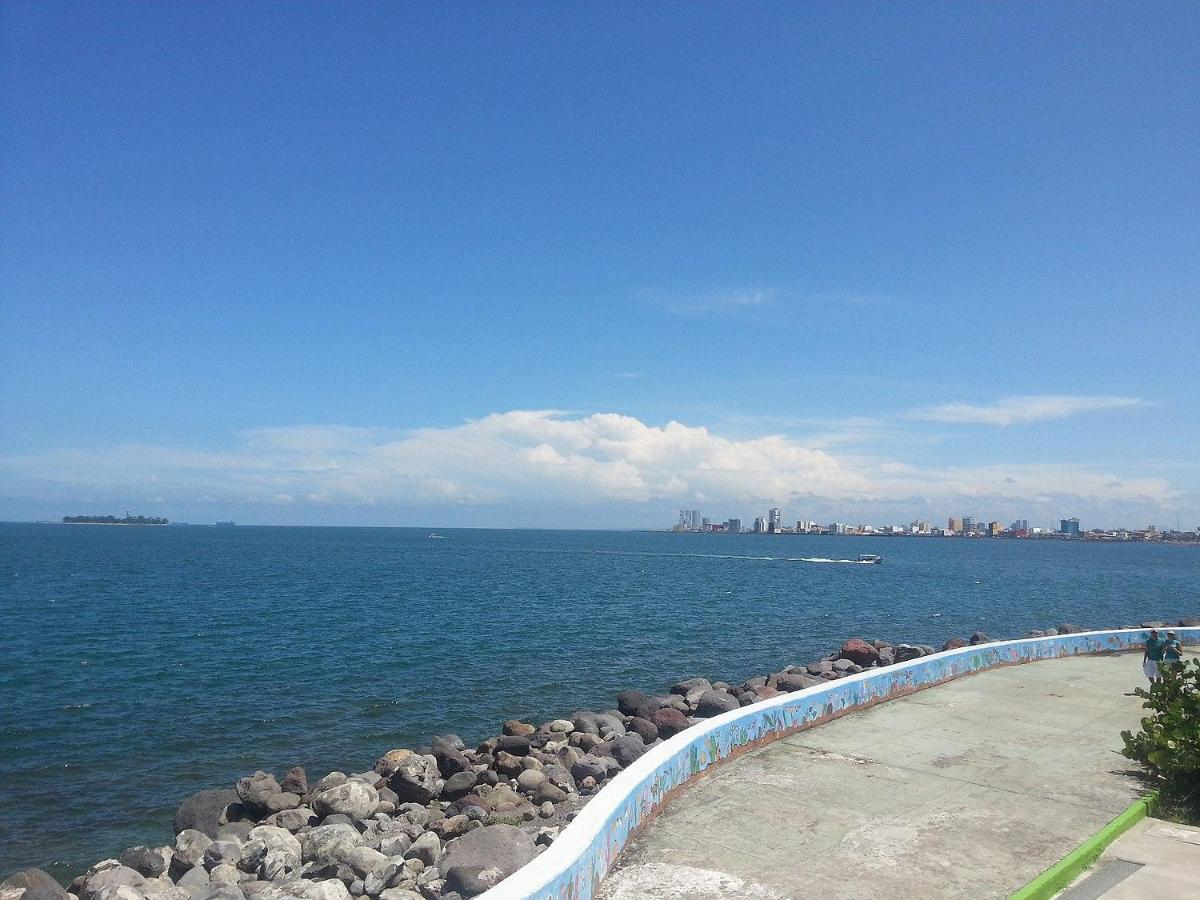 Suites Brisa Marina - Atras De Playa Regatas Y El Malecon, 6 Calles Del Acuario Veracruz Eksteriør bilde